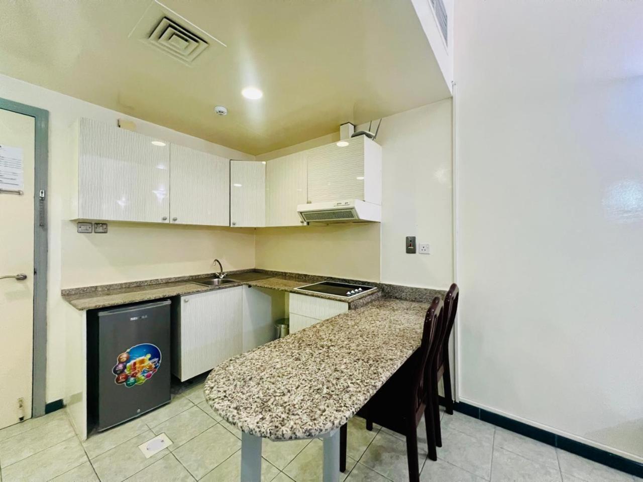 Sky Hotel Apartments Dubai Ngoại thất bức ảnh