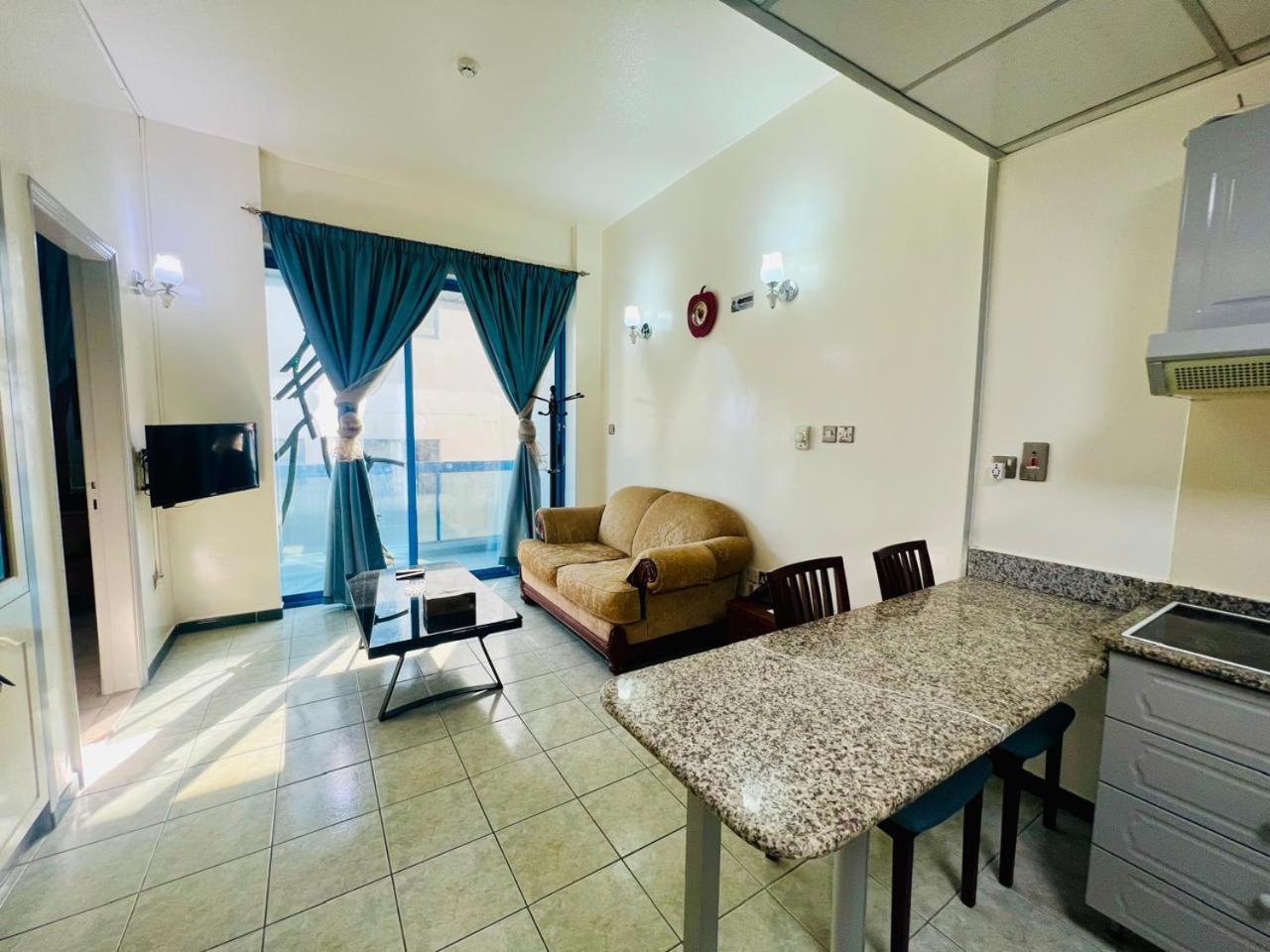 Sky Hotel Apartments Dubai Ngoại thất bức ảnh