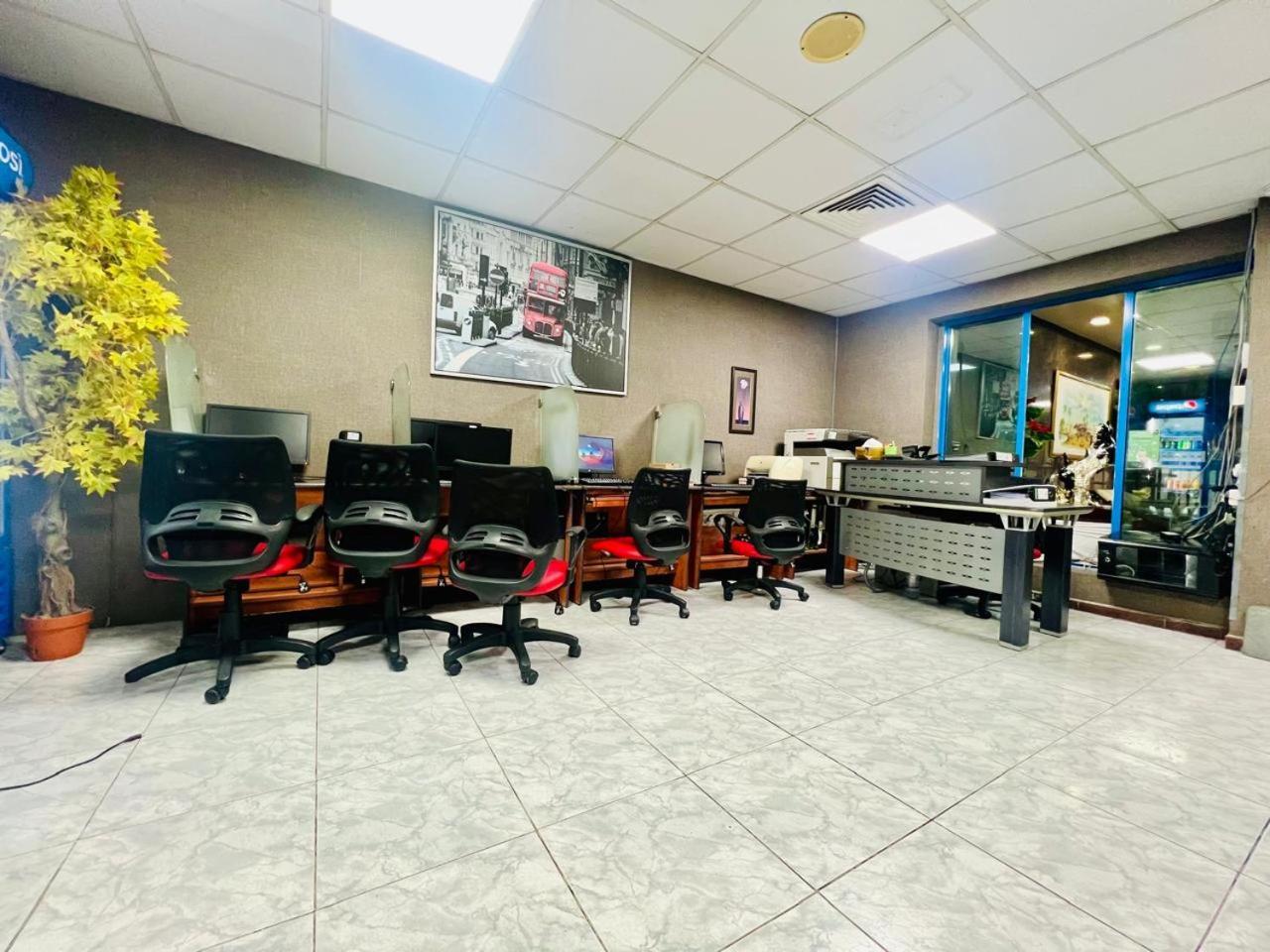 Sky Hotel Apartments Dubai Ngoại thất bức ảnh