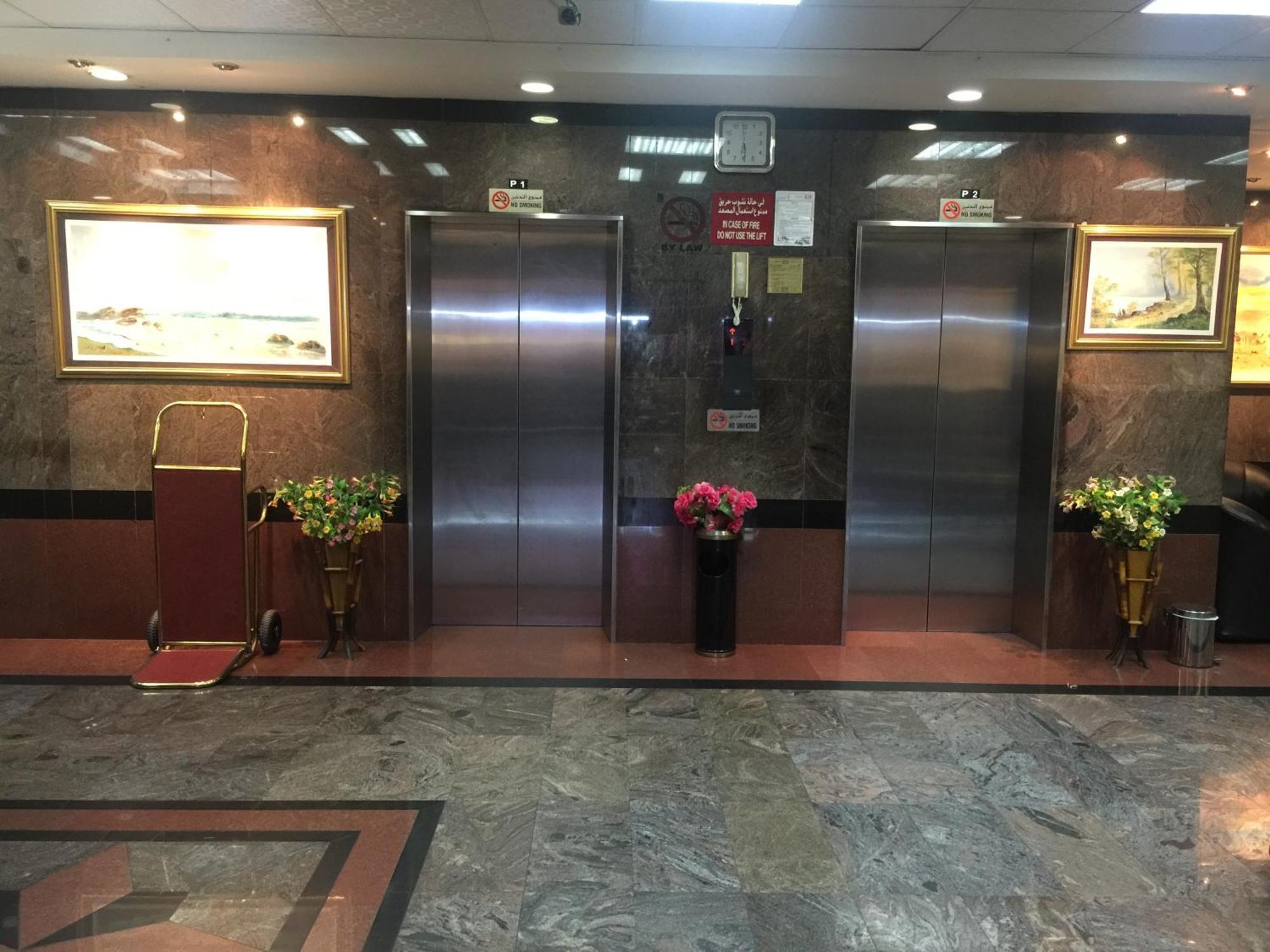 Sky Hotel Apartments Dubai Ngoại thất bức ảnh