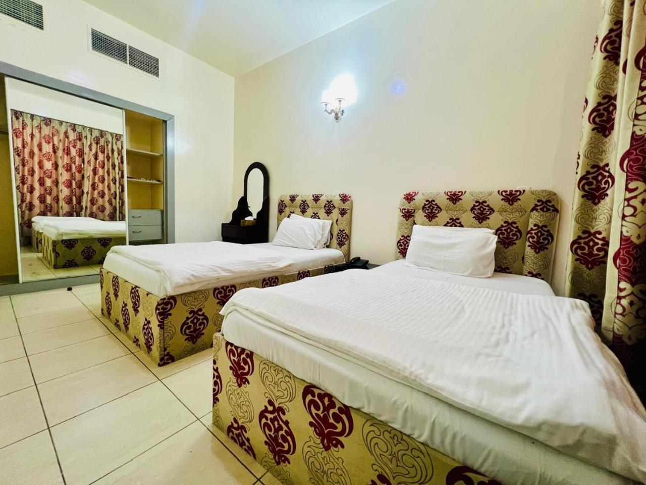 Sky Hotel Apartments Dubai Ngoại thất bức ảnh